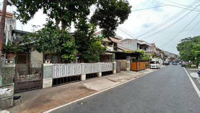 Jual Rumah Siap Tinggal area Tebet, Jakarta Selatan, Luas 245 m2