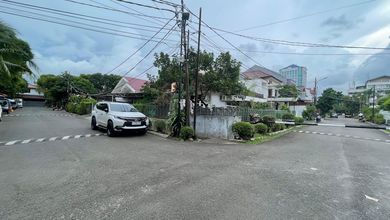 Rumah Hoek Dalam Komplek Pancoran Jalan Lebar 