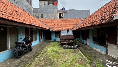 Juan Kost 9 Kamar Rumah Lama Hitung Tanah SHM 223 M2