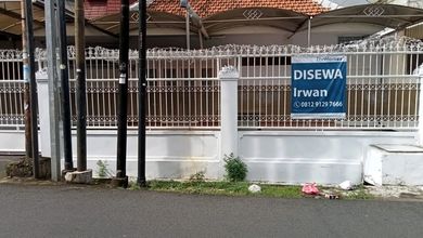 Rumah Baru Renovasi Siap Huni Cocok untuk Mess Kantor / Kantor, Usaha atau Tempat Tinggal