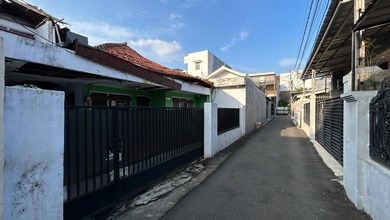 Rumah Hanya Hitung Tanah Saja Jalan 1 Mobil Lebar Tidak Jauh Jalan 2 Mobil Dekat Taman