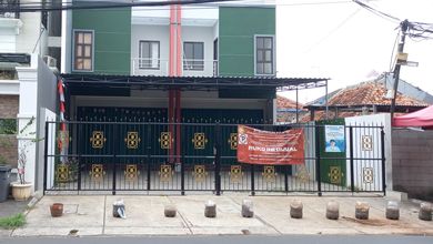 Ruko Baru Dilokasi Strategis Parkiran Luas 