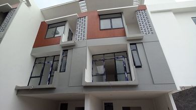 Best Price! Rumah Baru Cluster 3,5 Lt Shm Di Menteng