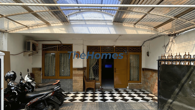 Rumah siap huni, Akses jalan 1 mobil, lokasi srategis, dekat ke taman Eco Park Tebet