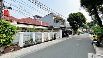 Di Sewa Rumah Siap Huni Akses 2 Mobil Dekat Pusat Perbelanjaan Dan Kuliner Tebet