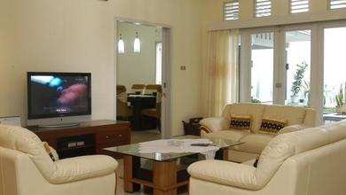 Rumah Siap Huni di Pancoran Akses jalan 2 Mobil, lokasi Strategis dalam Komplex