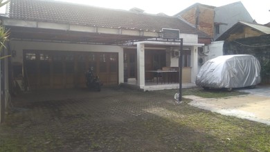Rumah Lamaakses Jalan 2 Mobil Lokasi Strategi SHM di Cilandak