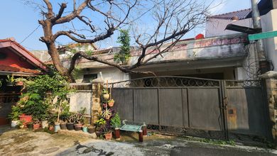 Rumah Hitung Tanah Akses Jalan 1 Mobil 135.0 M² Shm Di Tebet