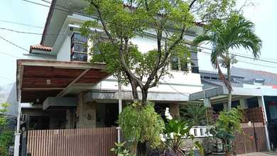 Dijual Rumah Bagus Siap Huni Depan Taman Semi Furnished di Dalam Komplek Besar Jatibening Bekasi