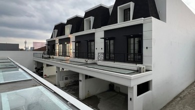 Rumah Brand New 9 Unit Dalam. Cluster Akses Jalan 2 Mobil di Pasar Minggu