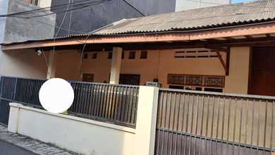 Disewakan Rumah 2lantai Siap Huni Akses Pinggir Jalan 2mbl Tebet