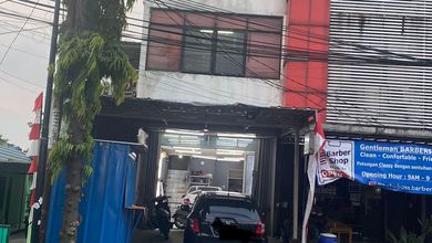 RUKO 3,5 LANTAI SIAP HUNI AKSES PINGGIR JALAN 2 MBL COCOK UNTUK KANTOR DAN USAHA2 LAINNYA CONDET JAKTIM