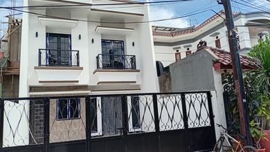 Rumah Baru 2.5 Lantai Akses 2 Mobil Dalam Komplek di Duren Sawit