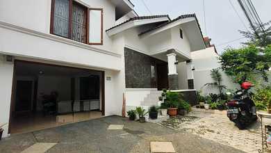 Hunian 2lantai Bagus Siap Huni Akses 2 Mobil Pejaten Jaksel