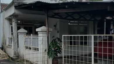 Rumah Tua Dalam Komplek Besar Akses Jalan 2 Mobil Cilandak