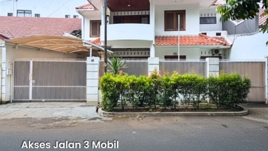 Rumah Bagus Akses Jalan 3 Mobil SHM di Tebet