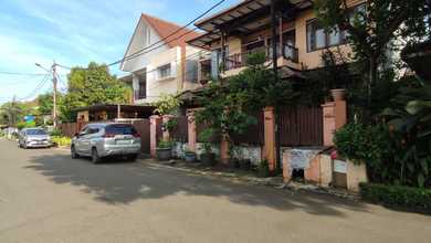 RUMAH SIAP HUNI BAGUS KOKOH DLM KOMPLEK AKSES JALAN 3 MOBIL RAYA PASAR MINGGU