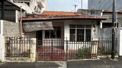 Rumah Tua Hitung Tanah Di Tebet Barat SHM 81.0 m²