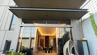 Rumah Modern Minimalis Bagus Akses.2 Mobil di Kemang