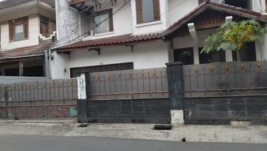 Rumah Lama Akses Jalan 2 Mobil Lokasi Strategis Shm Di Pejaten