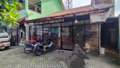 Rumah dan Tempat Usaha Akses Jalan Utama SHM di Jagakarsa