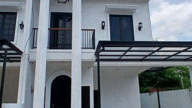 Rumah 2 Lantai Bagus Modern Klasik Unfurnished Shm Di Pondok Bambu, Jakarta Timur Pinggir Jalan Raya 2 Mobil Klender Duren Sawit Jaktim