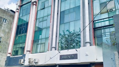 Ruko Siap Huniakses Jalan Raya Utama Lokasi Strategis 130.0 m² SHM di Tebet