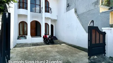 Rumah Bagus Siap Huni 2 Lantai SHM Kebon Baru Tebet