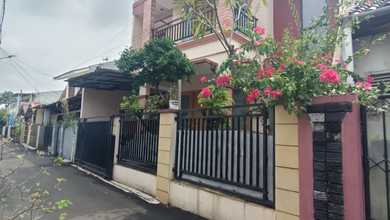 Rumah Siap Hunihadap Selatan Akses Jalan 1 Mobil SHM Tebet Utara