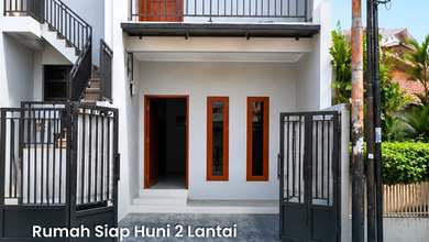Rumah Siap Huni 2 Lantai Bgus.di Cawang Baru