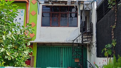 Di Jual Ruko 3 Lantai Raden Inten Jalan Raya