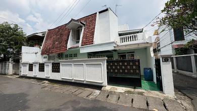 Dijual Rumah Plus Kosan Tebet