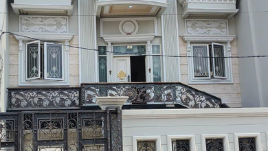 Rumah Mewah European Style 3.5 Lantai Full Furnished Dalam Komplek Taman Palem Lestari