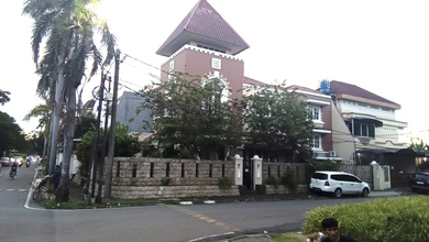Dijual/Sewa Rumah Mewah Hoek Full Furnished Citra 3 Tepi Jalan Raya