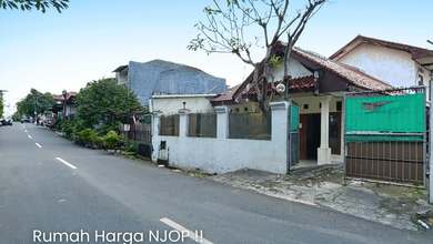 Jual Rumah Siap Tinggal di Mampang Prapatan, Jakarta Selatan, LT 308 m2