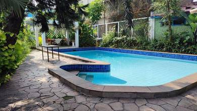 Bangka, Tropical House Dengan Kolam Renang