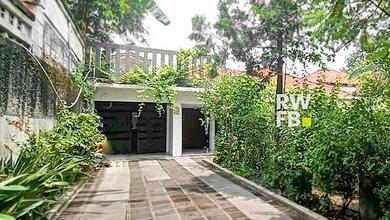 Rumah Konsep Hijau Dan Terbuka di Lokasi Kemang