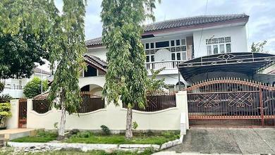 Cempaka putih Rumah 2 lantai siap huni (hoek) akses jalan 2 mobil lokasi strategis