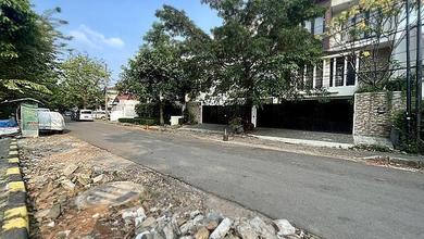 Rumah di Tebet utara, akses jalan 3 mobil seperti dalam komplek