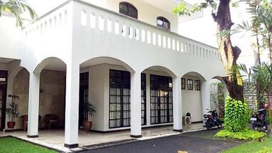 Turun Harga! Rumah Bagus Strategis Kemang Jakarta Selatan SHM